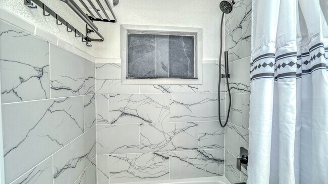 Building Photo - 8 N Nashville Ave