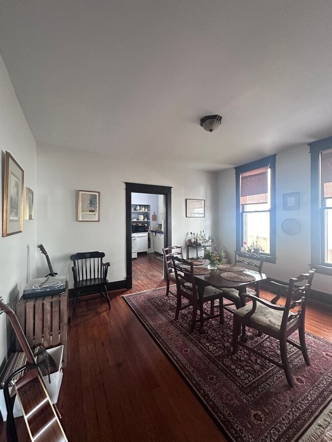 Building Photo - Sylvan Heights Victorian