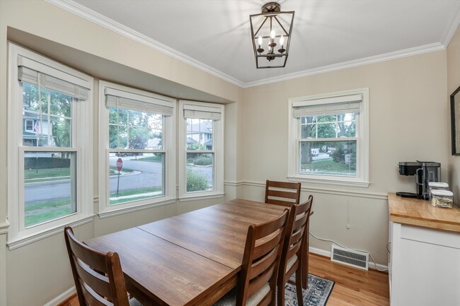 Building Photo - 498 Ann St