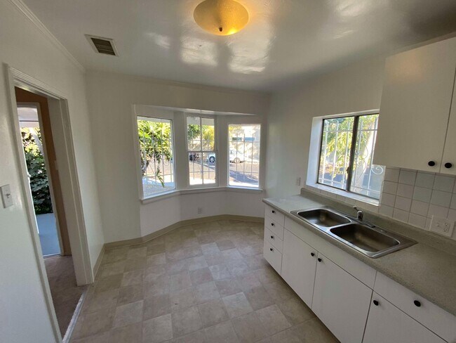 Building Photo - 2215-2217 1/2 S. Curson Avenue