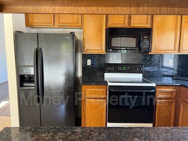 Building Photo - 1766 Bristol Ct