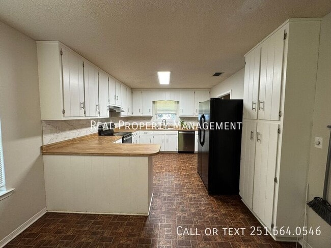Building Photo - 2808 Westmoor Ct