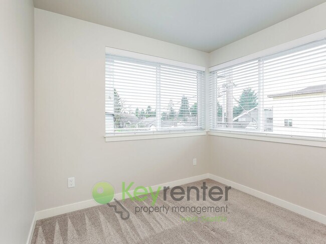 Building Photo - Bright, Modern Townhome Steps from Ballard Dining and Cafes