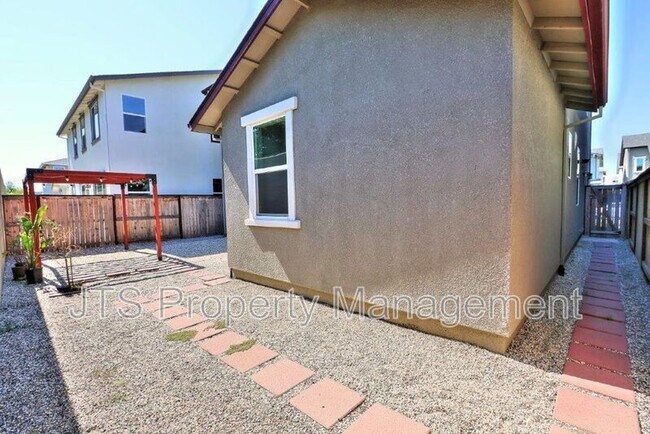 Building Photo - 2683 Alcove Way