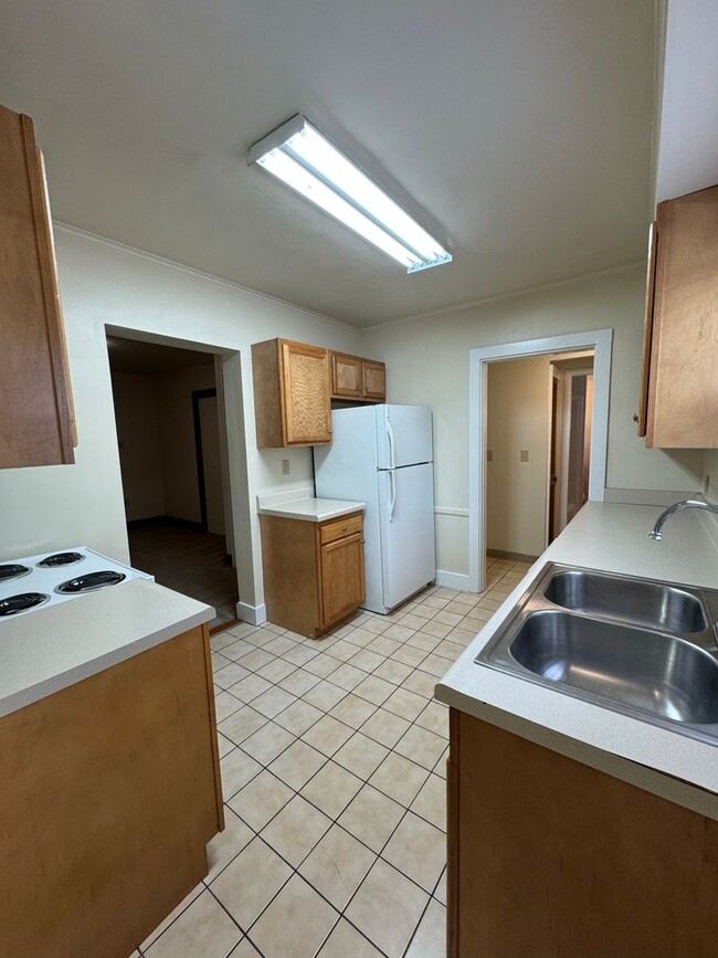 Building Photo - 183 W Patterson Ave