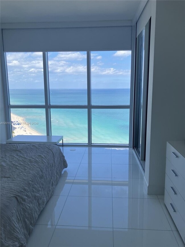 Building Photo - 18201 Collins Ave