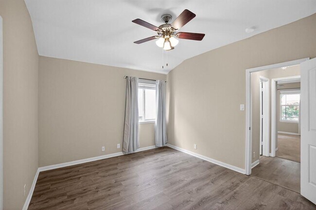 Building Photo - 1313 April Meadows Loop