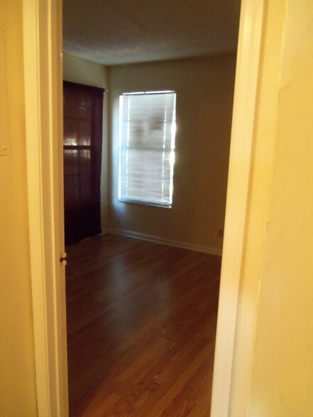 Building Photo - 2650 Greenwood Ter