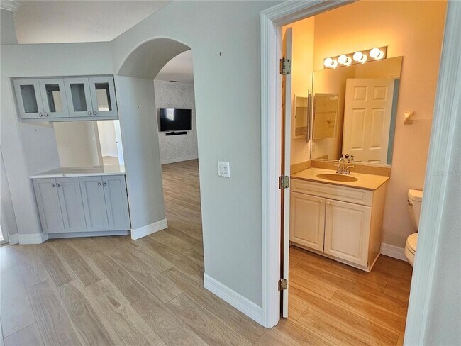 Building Photo - 330 Rio Terra