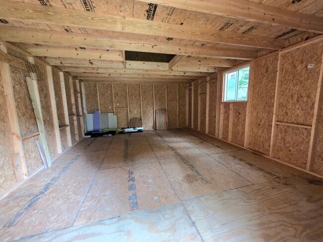 Building Photo - 415 Rosewood Ln