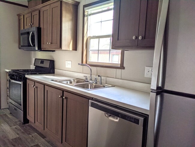 Building Photo - 3430 N Peoria Rd