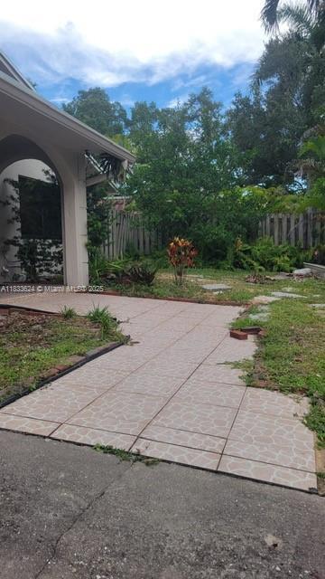 Primary Photo - 1847 SW 24th Ave