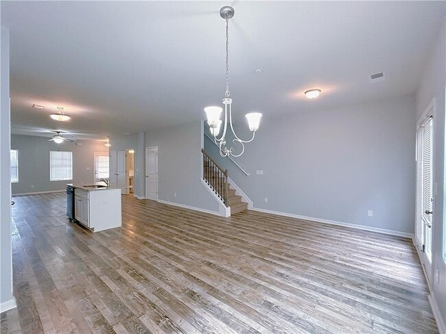 Building Photo - 1892 Old Dogwood