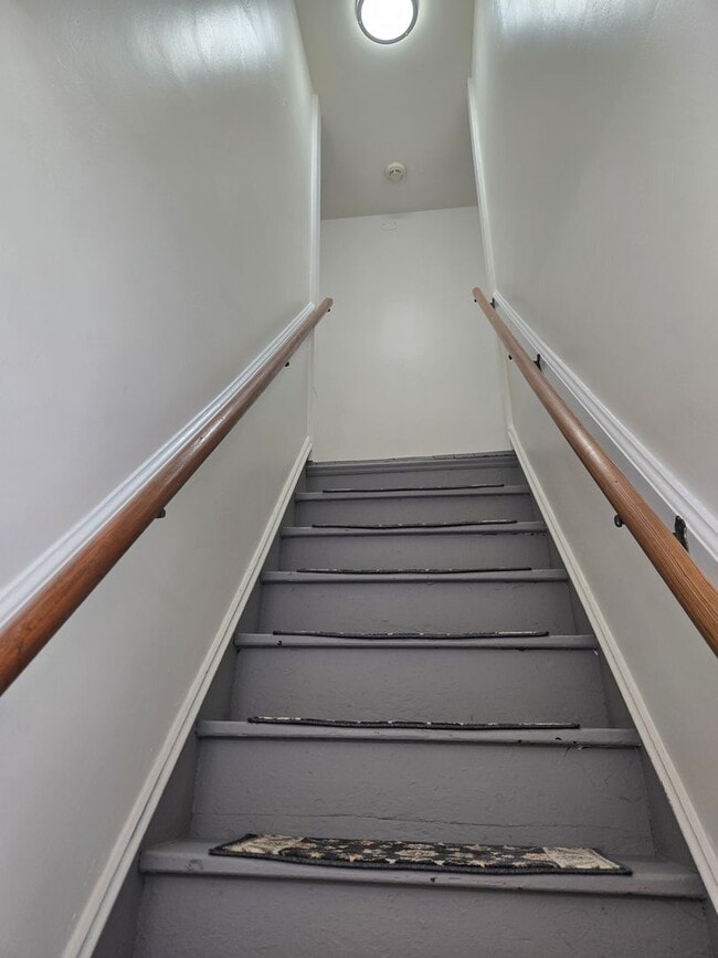 Building Photo - Providence/PC Area Single Family - $2,350