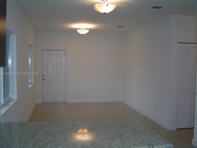 Building Photo - 1153 SW 13th St