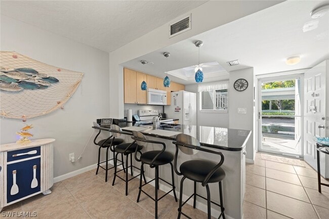 Building Photo - 8130 Summerlin Village Cir