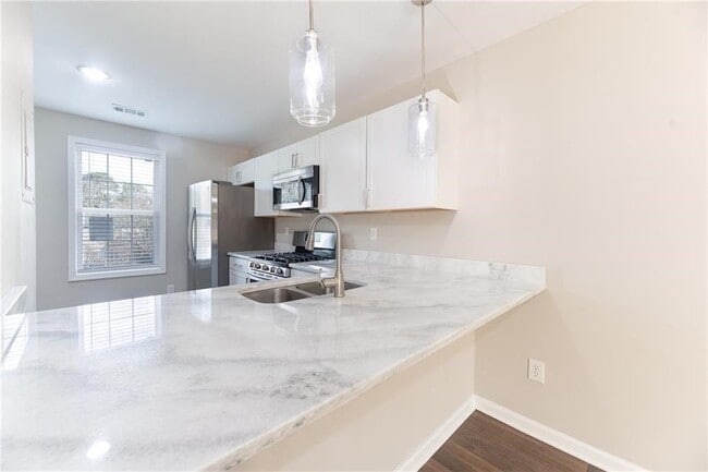 Building Photo - 547 Harbor Lake Ct