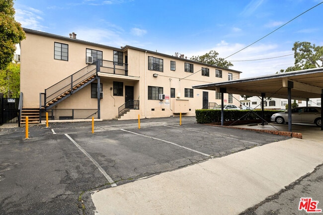 Building Photo - 9214 Beverly Blvd