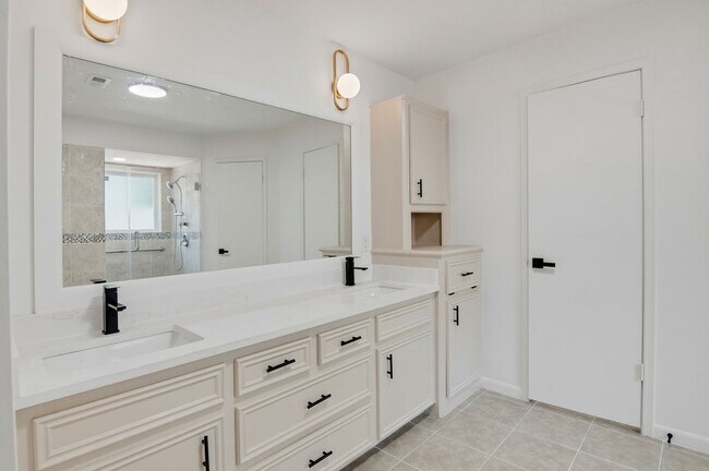 Building Photo - 17807 Asphodel Ln