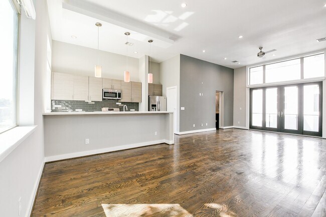 Building Photo - 3215 Garrow St