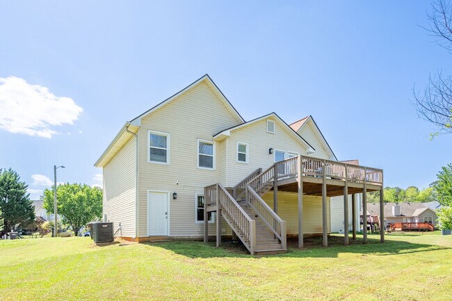 Building Photo - 18 Huntcliff Dr