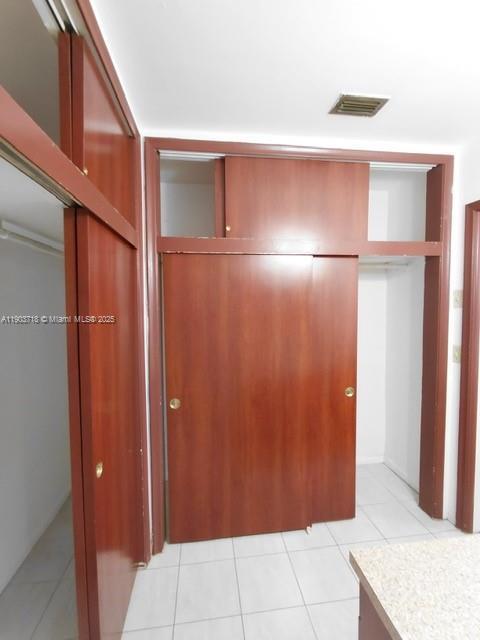 Building Photo - 5115 W Park Rd