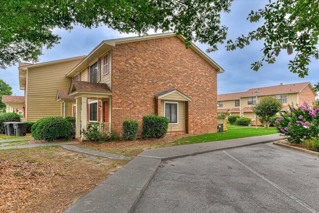 Building Photo - 208 W Buena Vista Ave