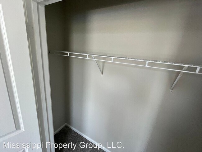 Building Photo - 3 br, 3 bath House - 222 Town Center Drive