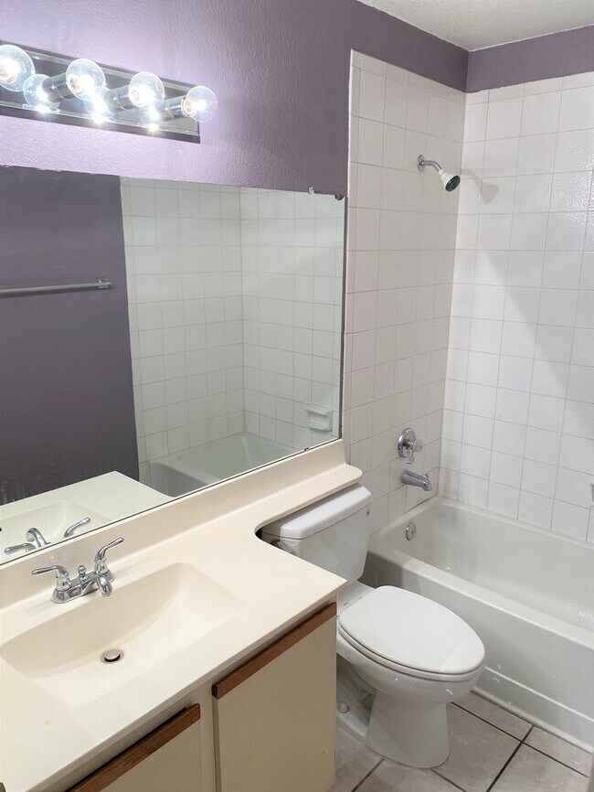 Building Photo - 101 N 7th St Unit 173, Phoenix, AZ 85034