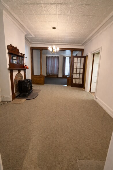 Building Photo - 166 5th Ave