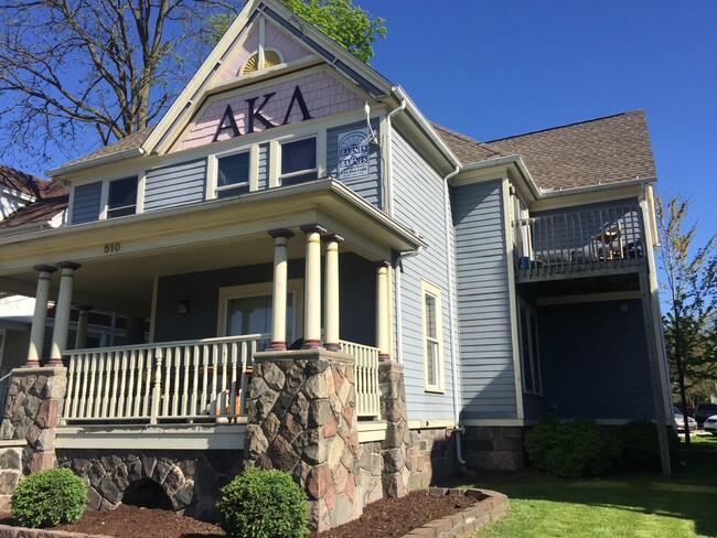 Building Photo - 9 Bedroom house close to EMU & COB