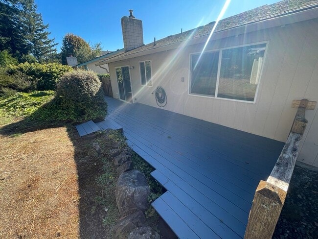 Building Photo - Spacious 3-Bedroom Home with Large Deck