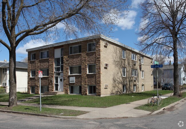 Primary Photo - Park Manor
