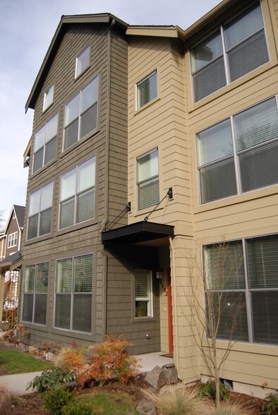 Building Photo - 4402 28th Ave S