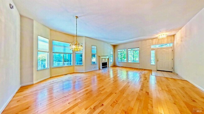 Building Photo - 5863 Mountain Hawk Dr