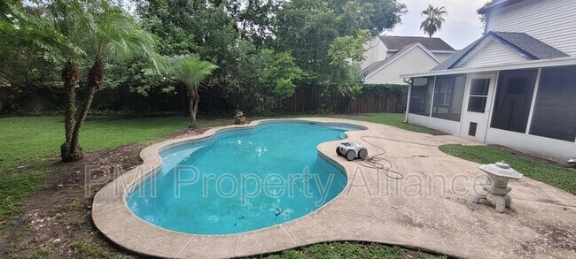 Building Photo - 2894 Donaldson Dr