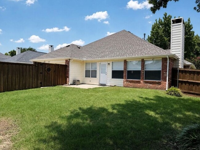 Building Photo - 9903 Presthope Dr