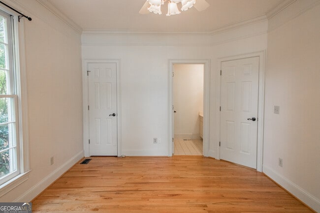 Building Photo - 540 Birkdale Dr