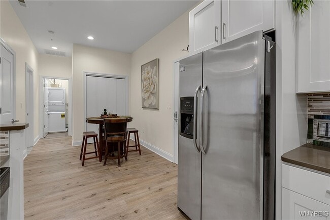 Building Photo - 251 Main St