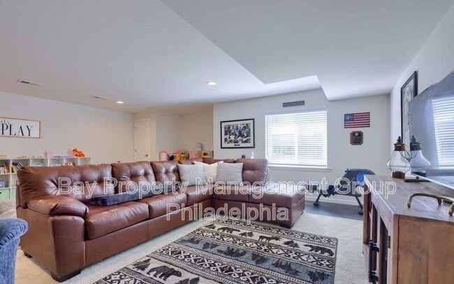 Building Photo - 274 Kestrel Ct