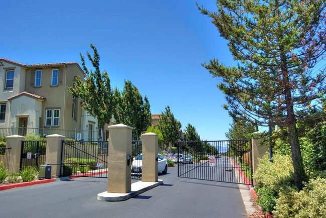 Building Photo - $4095 / 3BR - GORGEOUS NEWER MILPITAS HOME