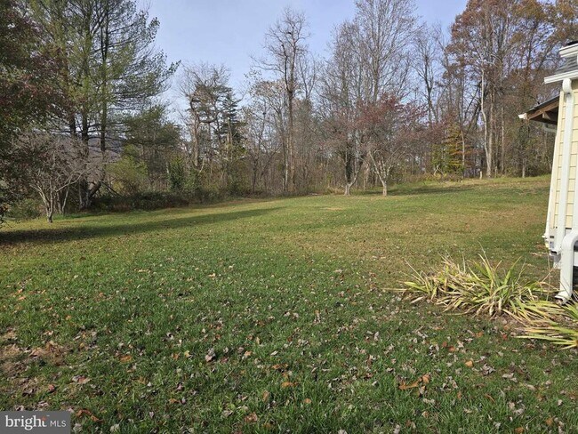 Building Photo - 1358 Graves Mill Rd