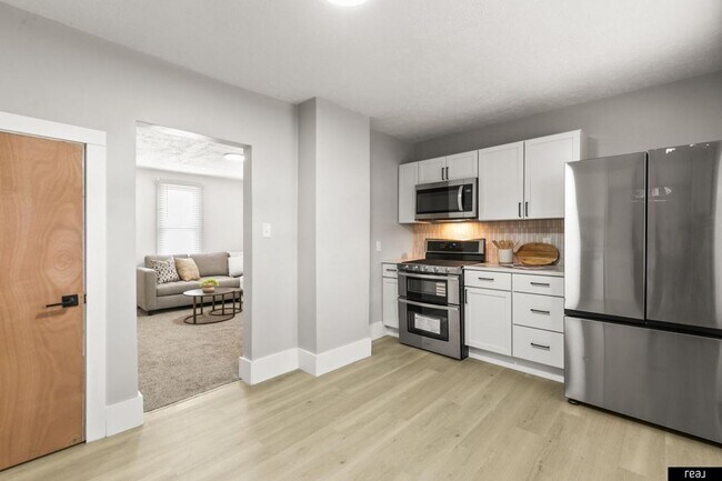 Building Photo - Charming 3-Bedroom Home with Spacious Layout