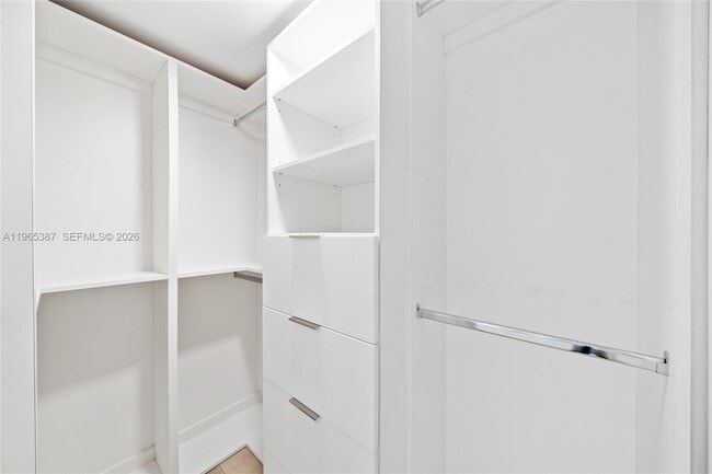 Building Photo - 2101 S Ocean Dr