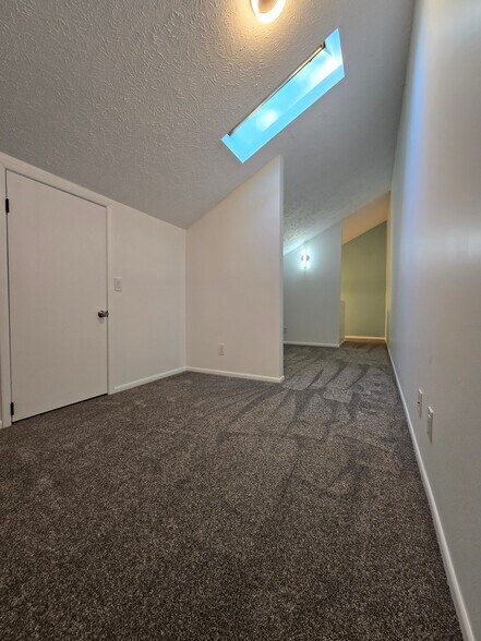 Building Photo - 4251 Mitchell Creek Dr