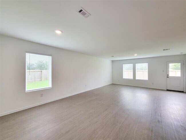 Building Photo - 6 Riverwood Circle Ct