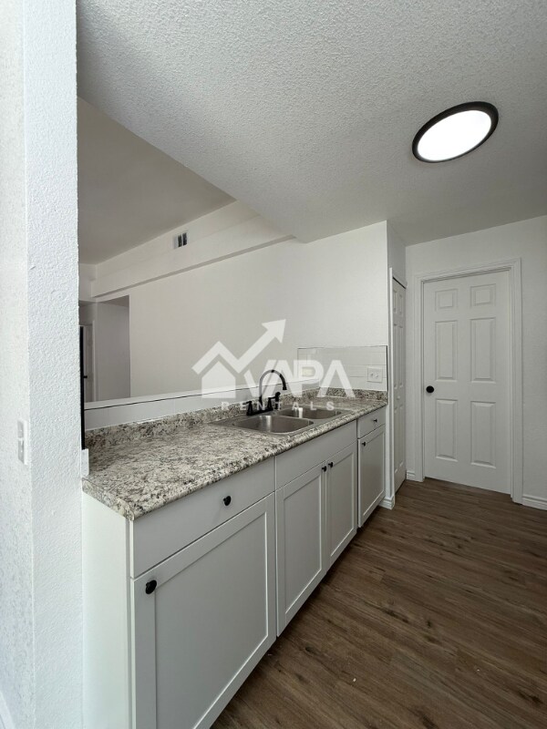 Building Photo - 7043 Autumn Chase St
