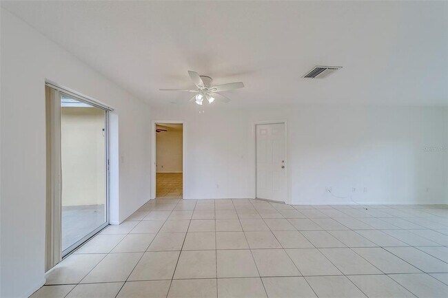 Building Photo - 649 Eastview Rd