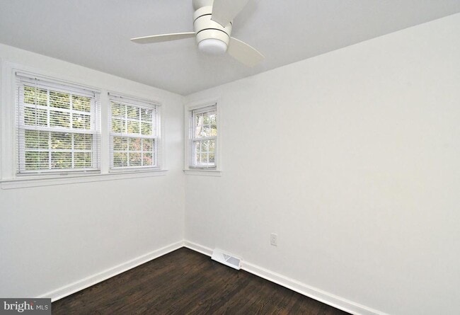 Building Photo - 201 Montgomery Ave