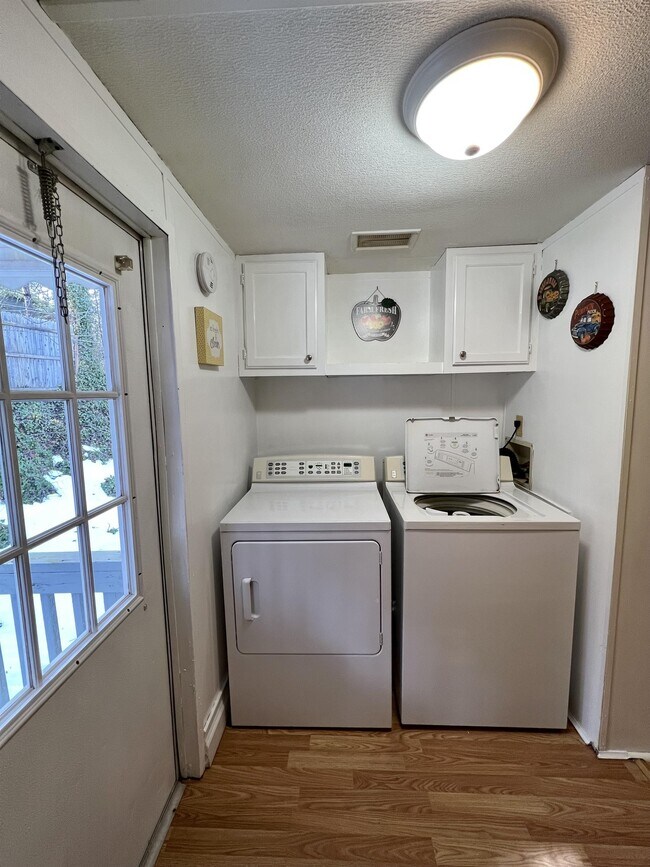 Building Photo - 50 Mandalay Dr